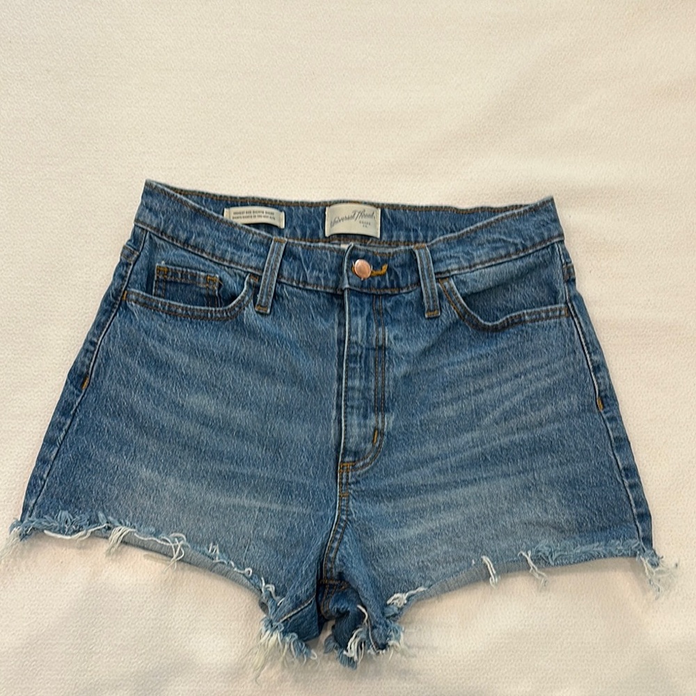 Distressed Hem and High Waist Denim Shorts